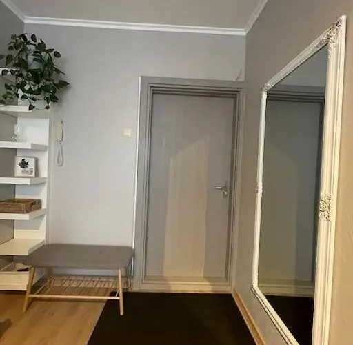 Dzīvoklis Cozy Close To Airport *